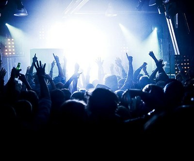 clubbing1 clubbing1